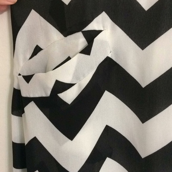 Chevron strapless dress w/ pockets - Picture 2 of 6